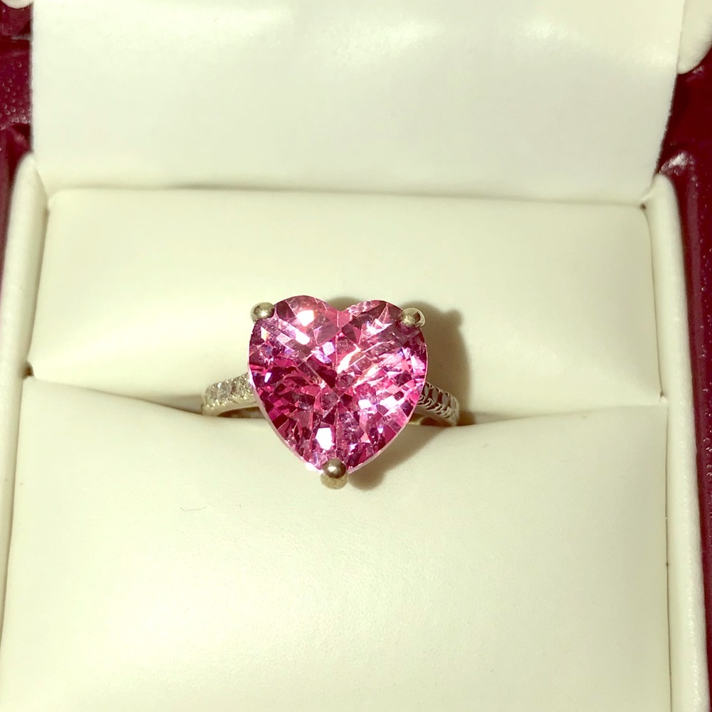 Pink sapphire heart ring